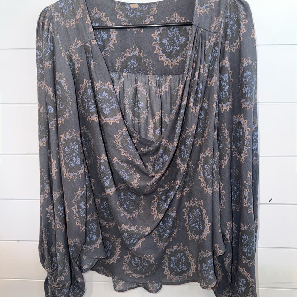 Free People Elegant Gray and Blue Women's Top